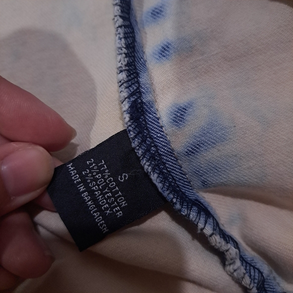 Baccini | Off white blue acid wash rhinestone button up jean jacket - Picture 12 of 13